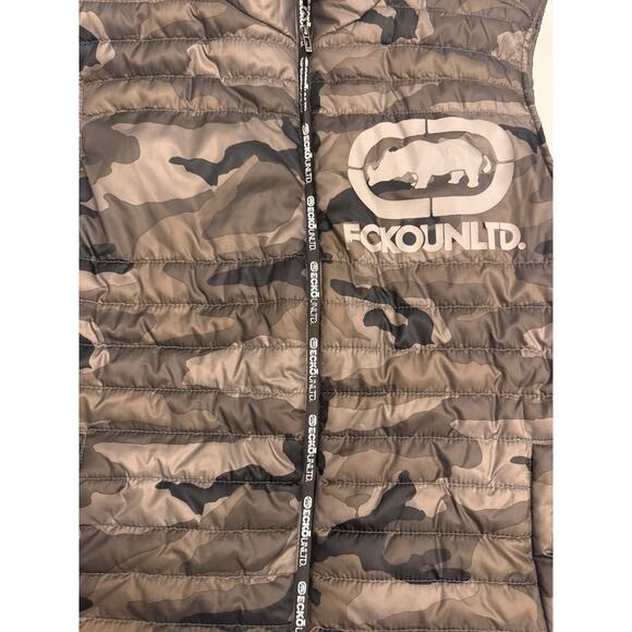 Men's Ecko Unltd Hooded Puffer Vest Full Zip Camouflage Logo Size 2XL Green - Picture 2 of 11